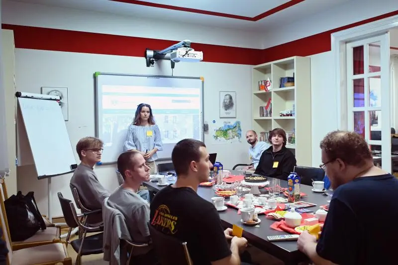 T&aacute;rsalg&aacute;si klub